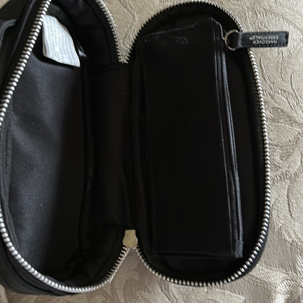 Makeover Essentials Makeup Bag - Picture 7 of 8